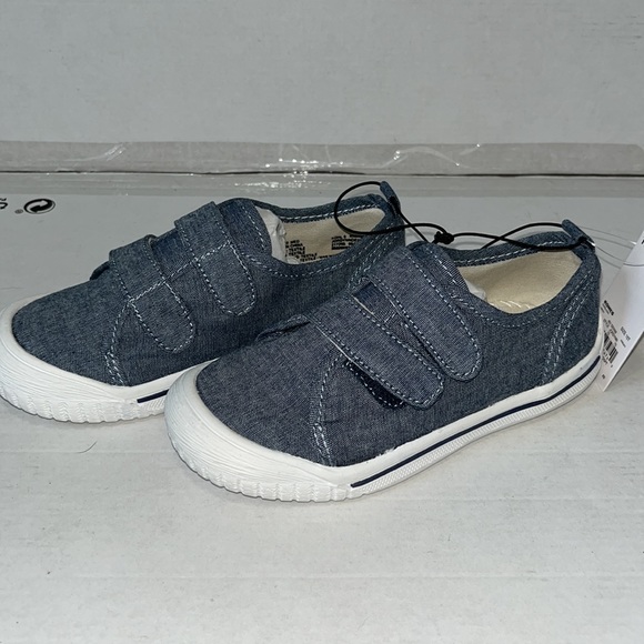 NWT Jumping Bean Jordynn Denim sneakers - Picture 2 of 4